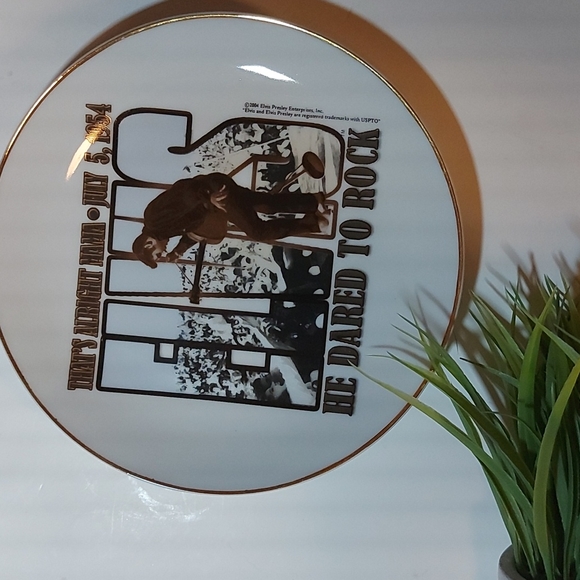 Vintage Elvis He Dared to Rock | That's Alright Mama| Decorative Plate - Picture 1 of 7